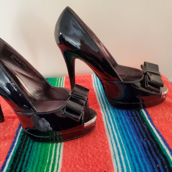 Guess black patent leather heels size 7. - Picture 3 of 7